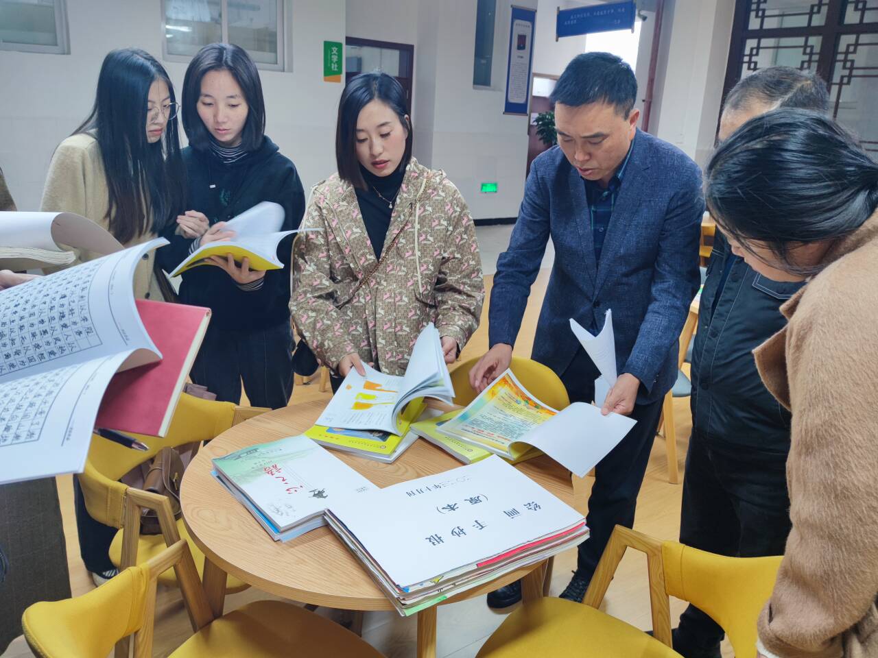 1699941419288065264.jpg 1699941419288065264.jpg